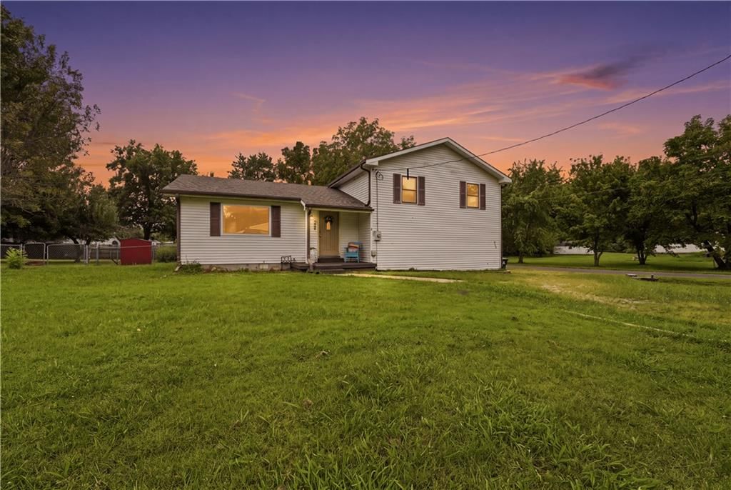 300 East Mason Street, La Monte, MO