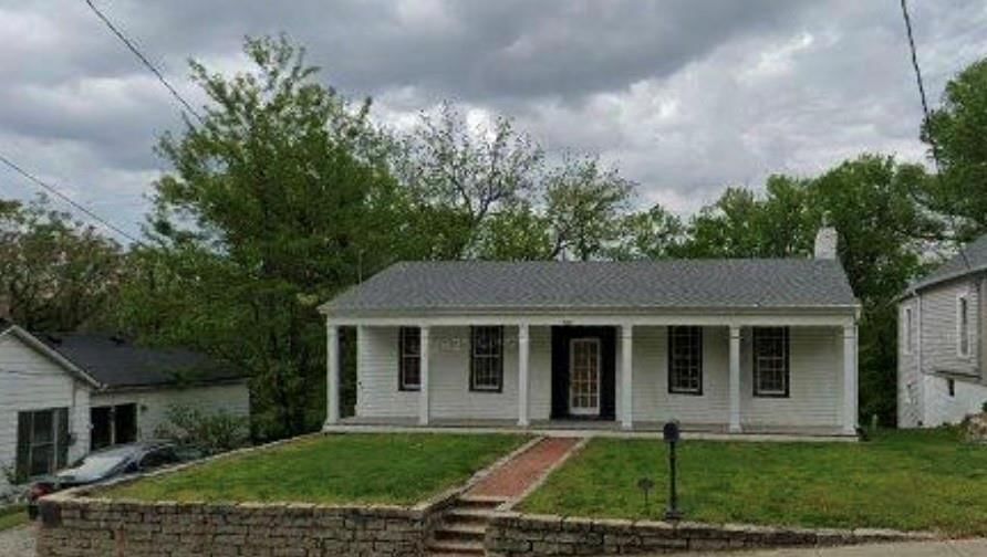 633 Main Street, Weston, MO