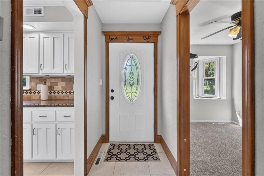 315 S Peculiar Drive — photo 5