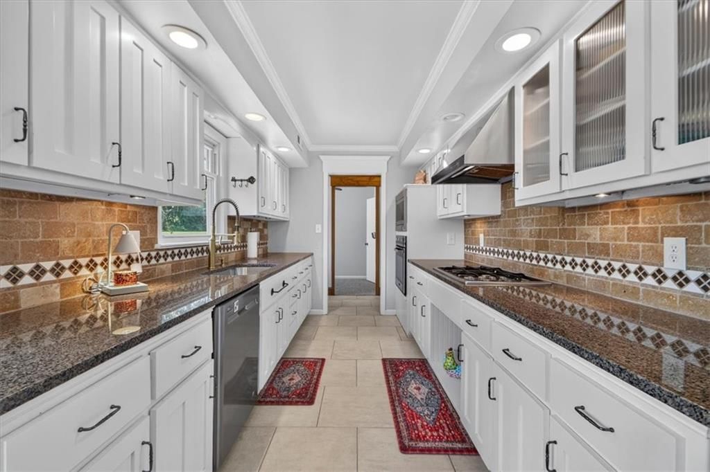 315 S Peculiar Drive — photo 12