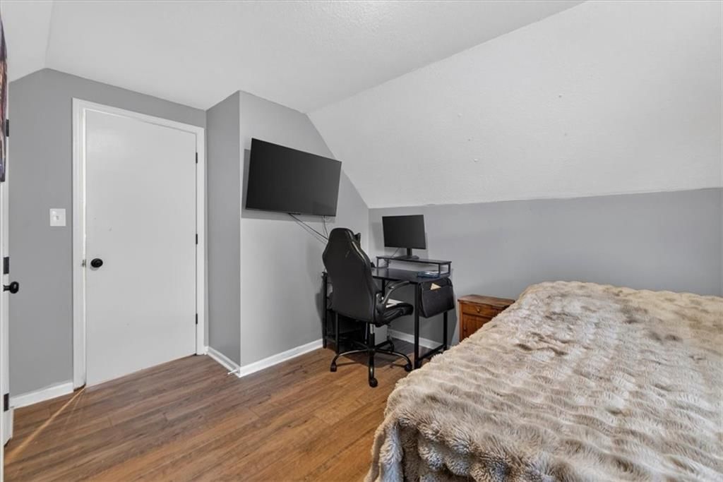 315 S Peculiar Drive — photo 36