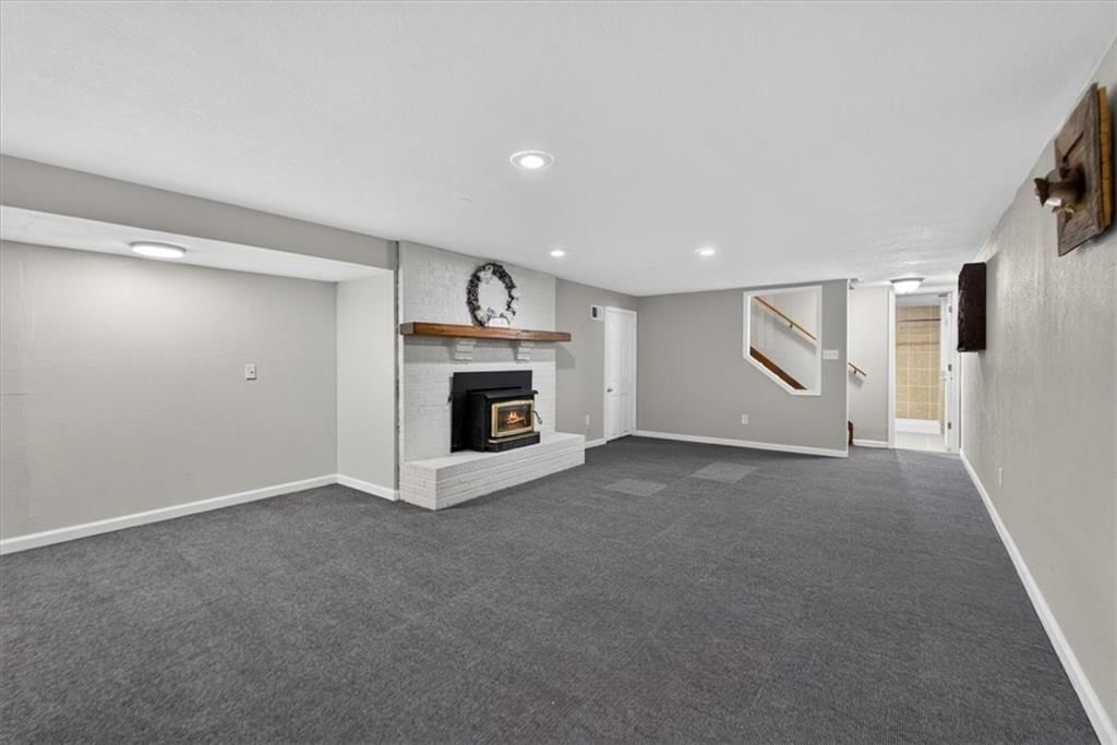 315 S Peculiar Drive — photo 37