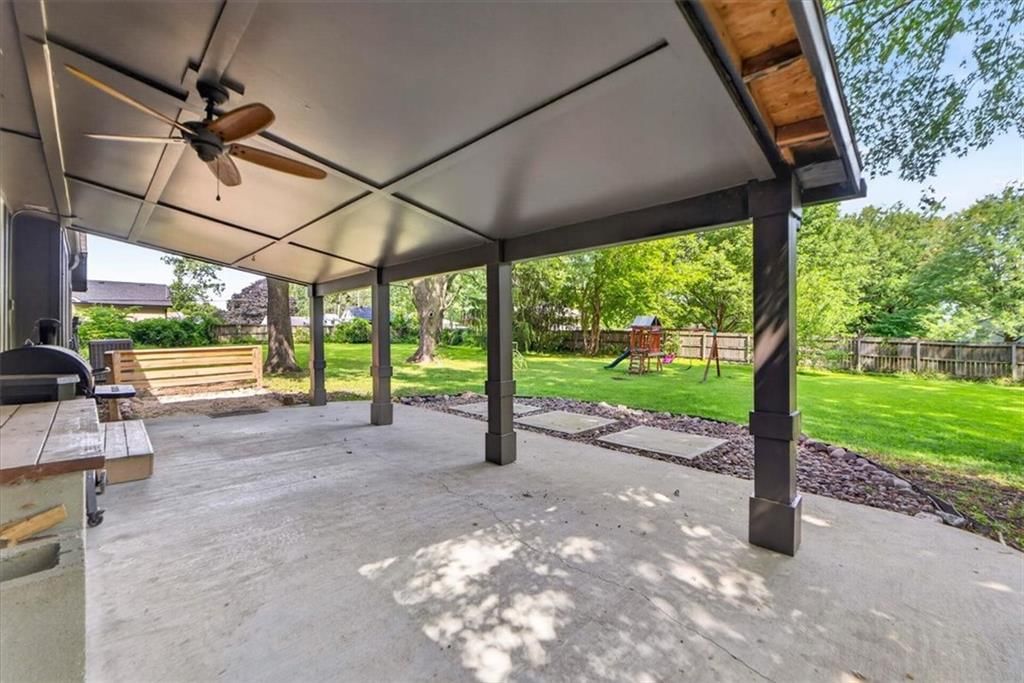 315 S Peculiar Drive — photo 44
