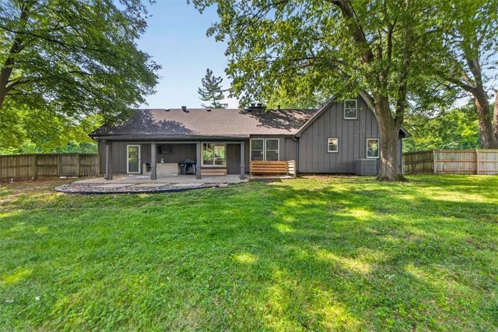 315 S Peculiar Drive — photo 45