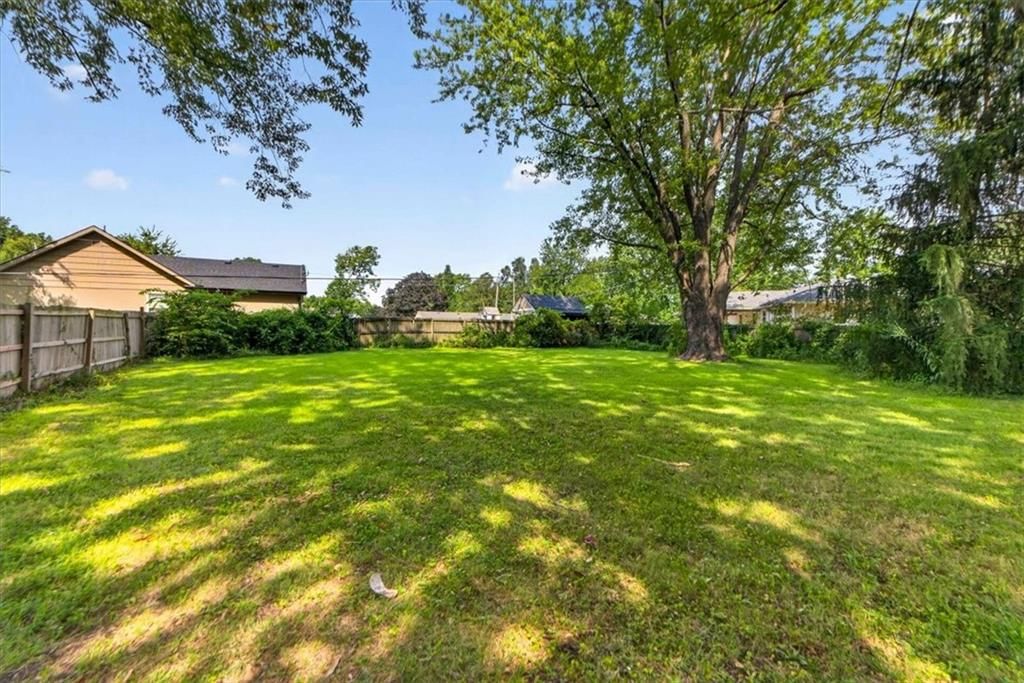 315 S Peculiar Drive — photo 49