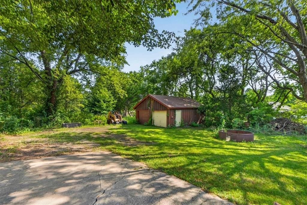 315 S Peculiar Drive — photo 50