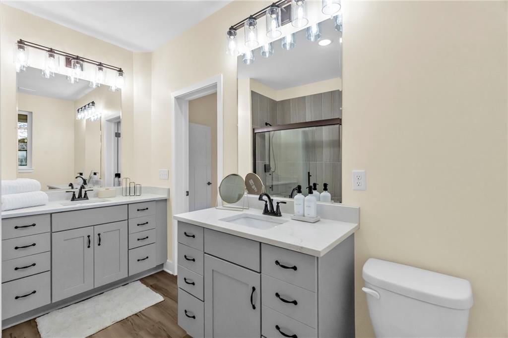 Black hardware, double vanity and gray vanity at 920 N 14th Street, Leavenworth, KS 66048