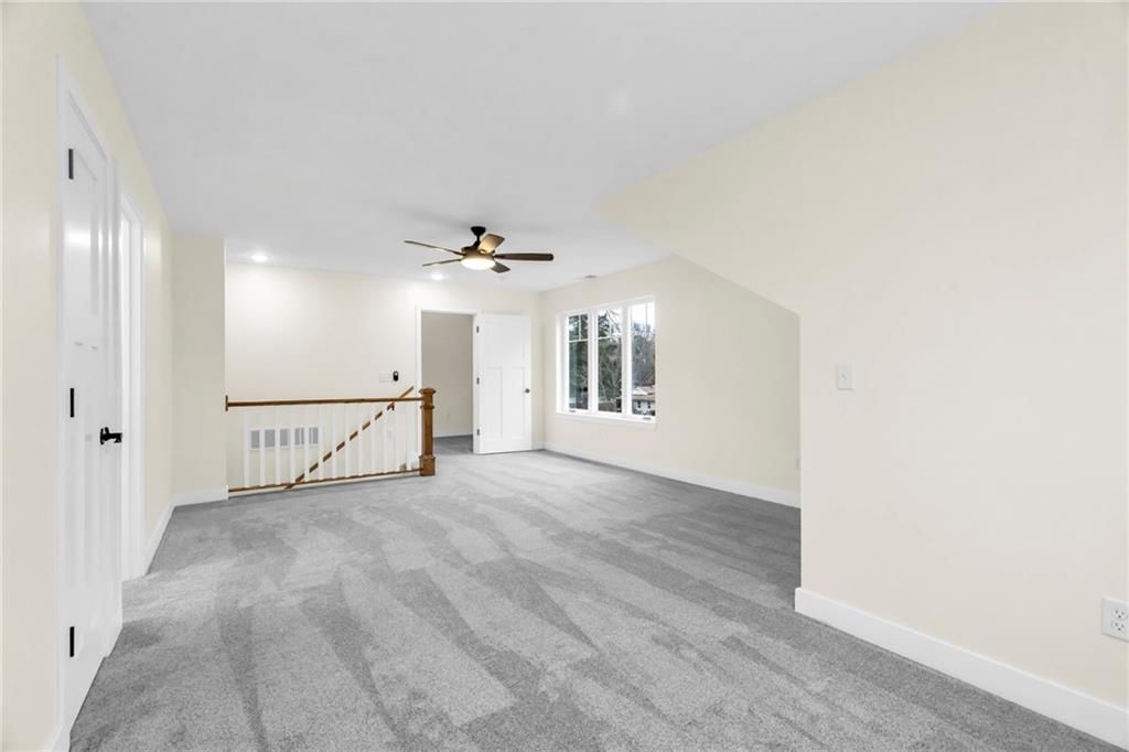 Bonus room at 920 N 14th Street, Leavenworth, KS 66048