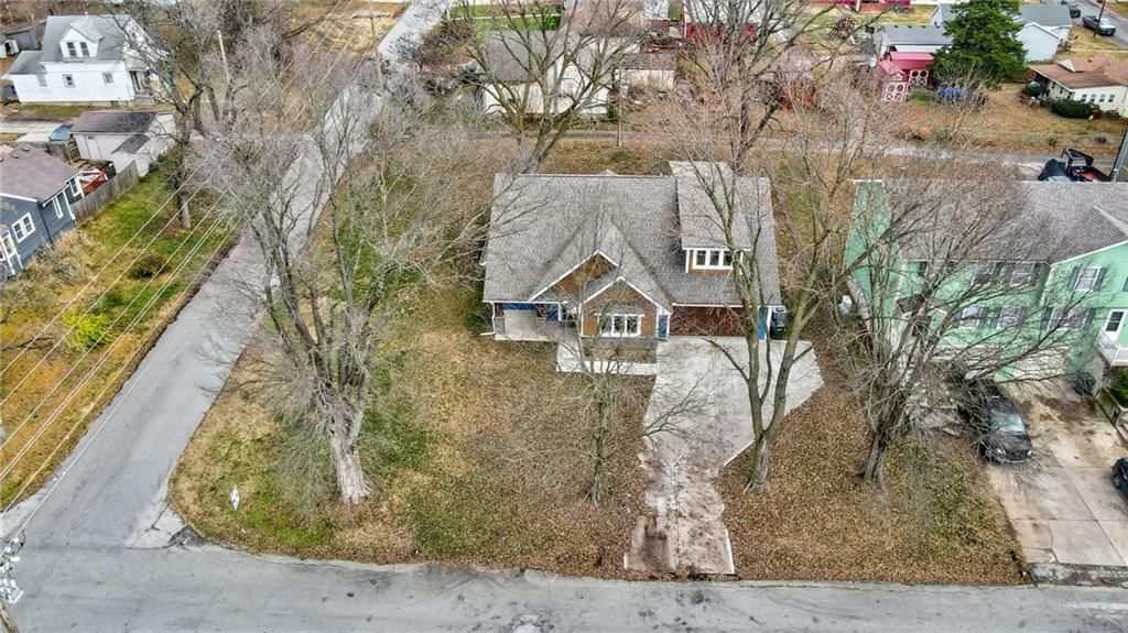 Photo 33 of 36 - 920 N 14th Street, Leavenworth, KS 66048