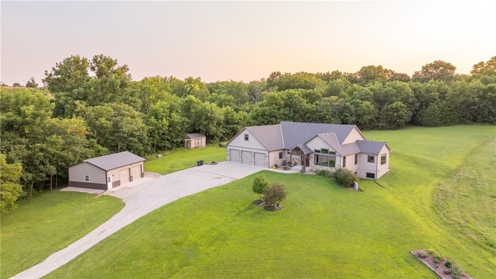 36920 Edgerton Road, Osawatomie, KS: listing photo 2