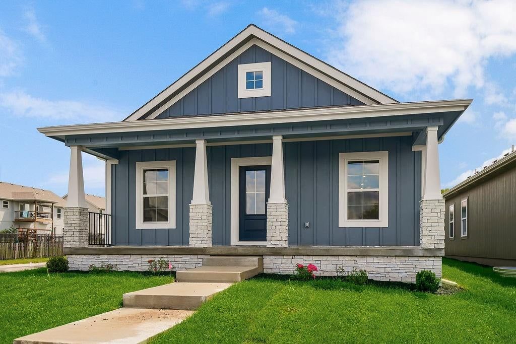 1600 Cottonwood Creek Avenue — photo 2