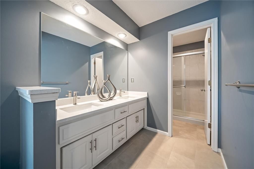22201 W 64th Terrace — photo 17