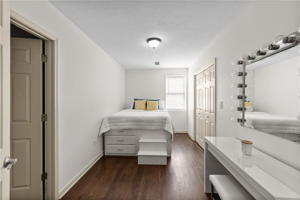 1120 W Main Street — photo 31