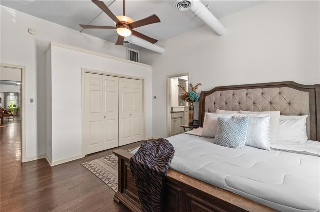 1120 W Main Street — photo 33