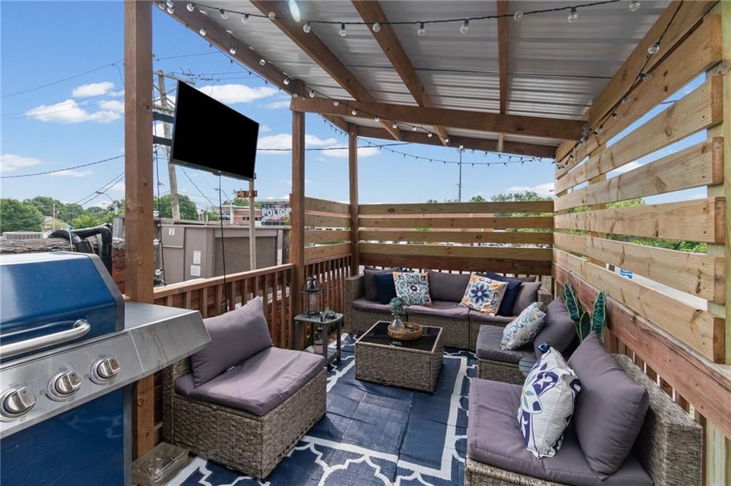 1120 W Main Street — photo 37