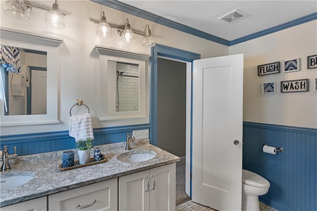 Photo 25 of 43 - 109 W 65th Street, Kansas City, MO 64113