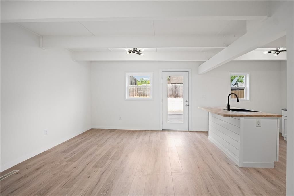 928 N 71st Street — photo 5