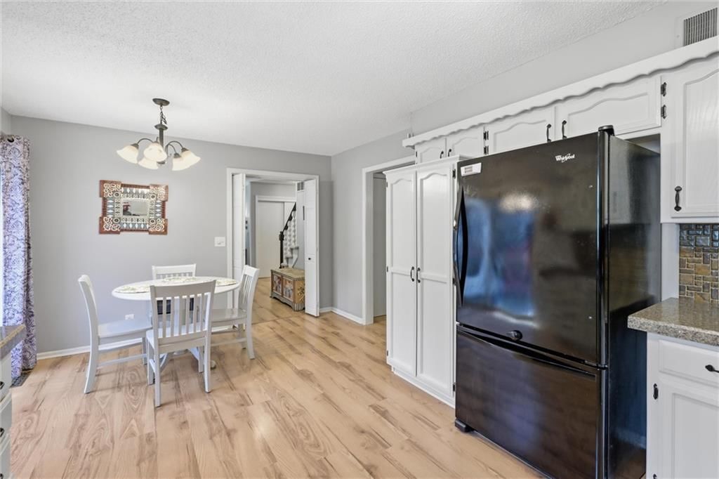 13511 S Locust Street — photo 10