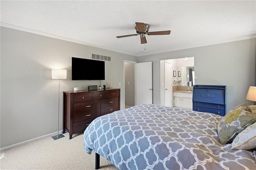 13511 S Locust Street — photo 15