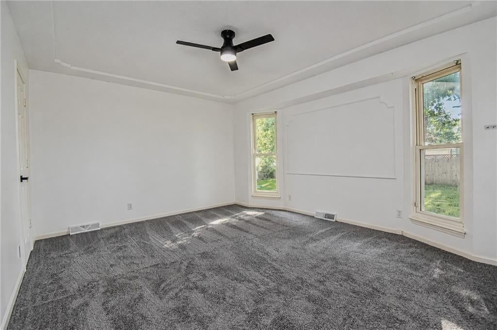 Carpet at 5210 S Mccoy Street, Independence, MO 64055