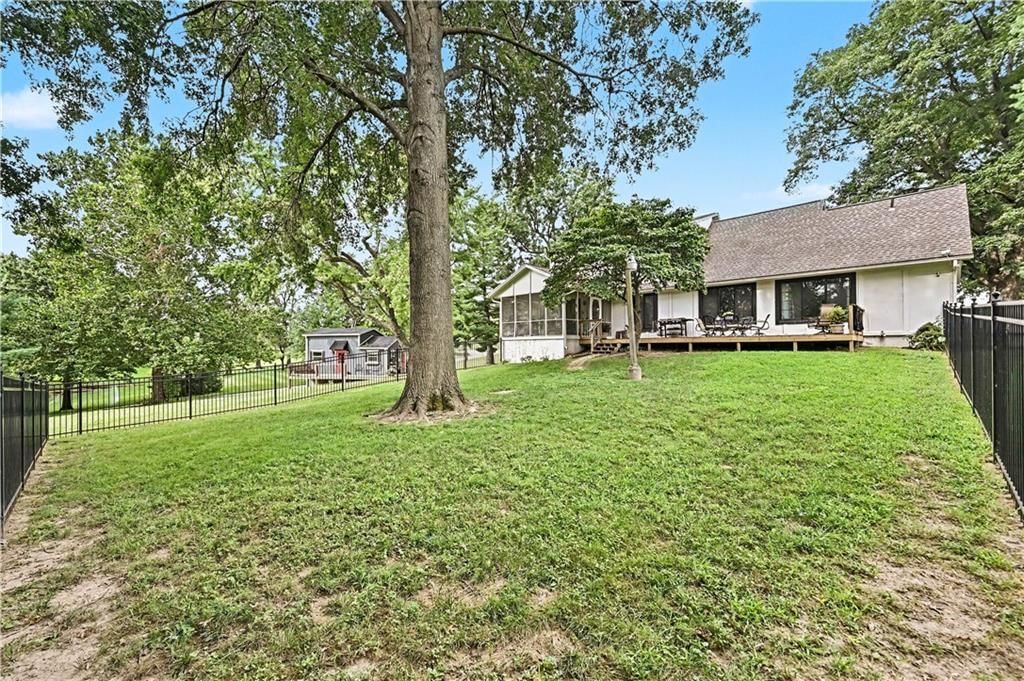 4811 Lees Summit Road — photo 39