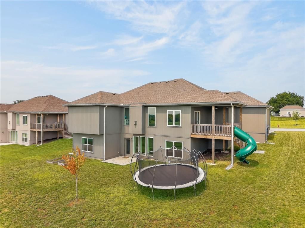 1015 Fox Trot Drive — photo 36