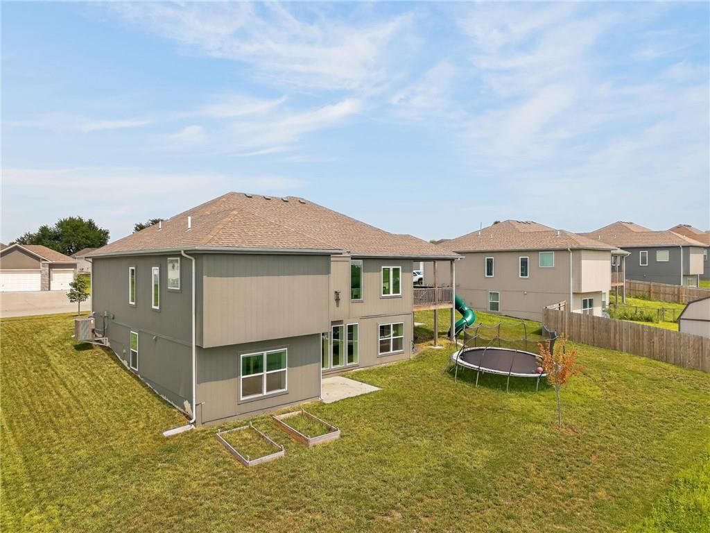 1015 Fox Trot Drive — photo 37