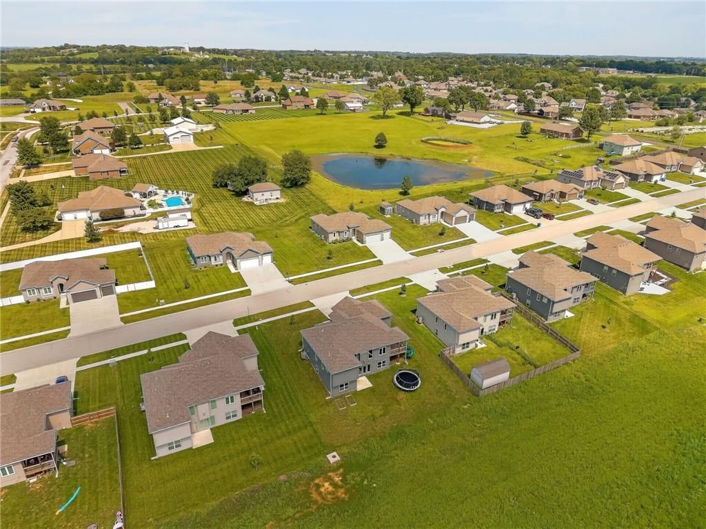 1015 Fox Trot Drive — photo 39