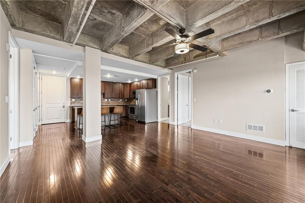2940 Baltimore Avenue — photo 7