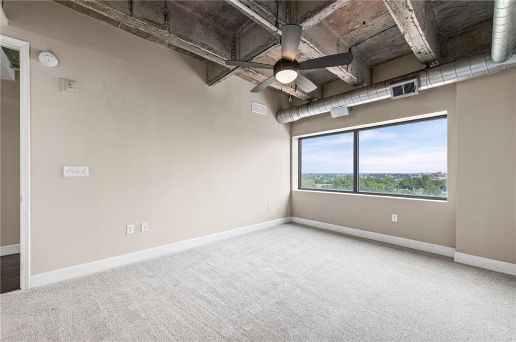 2940 Baltimore Avenue — photo 10
