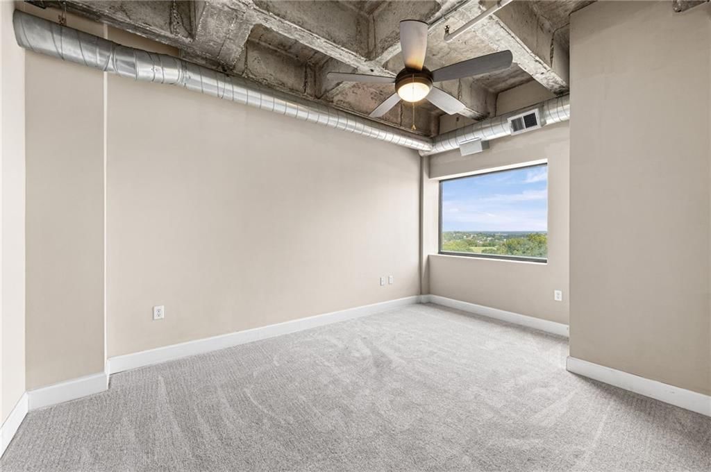 2940 Baltimore Avenue — photo 12