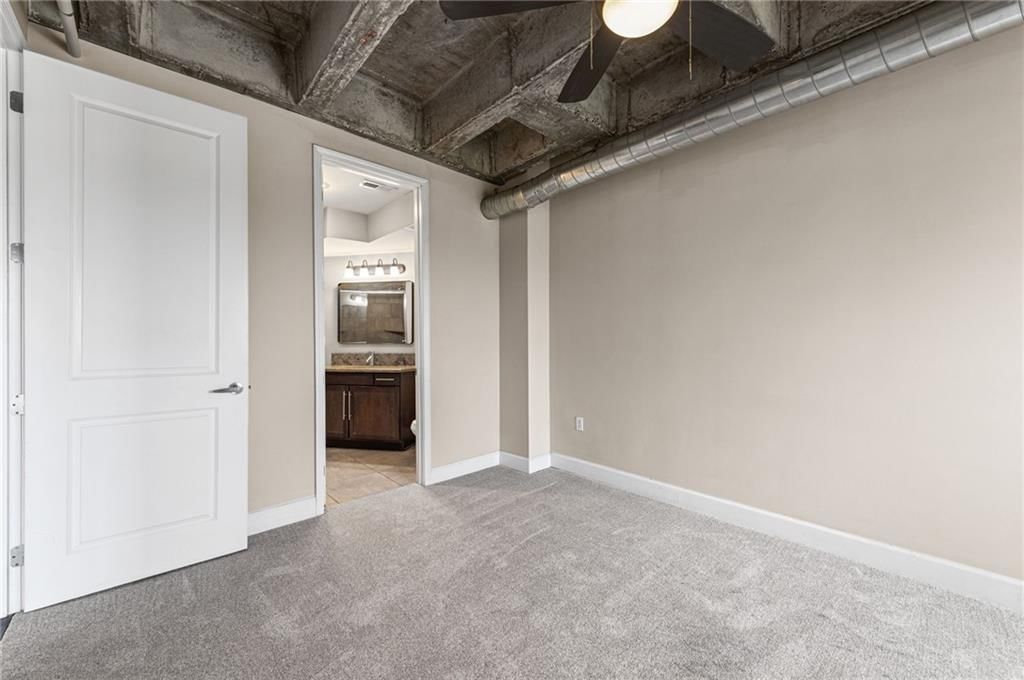 2940 Baltimore Avenue — photo 13