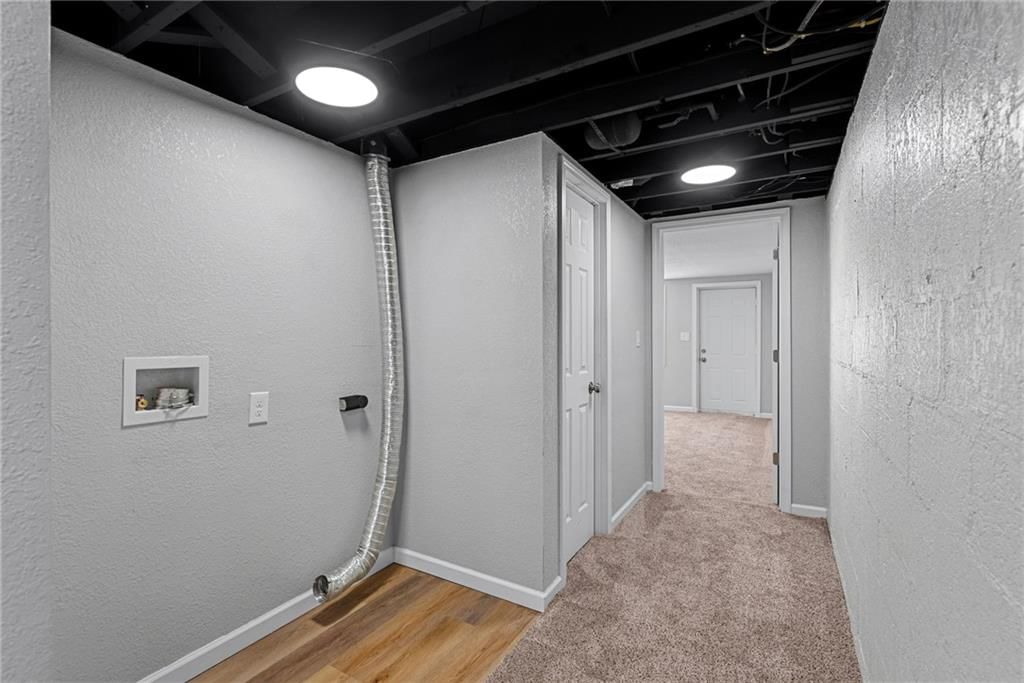 Photo 21 of 31 - 4209 Arlington Avenue, Kansas City, MO 64133