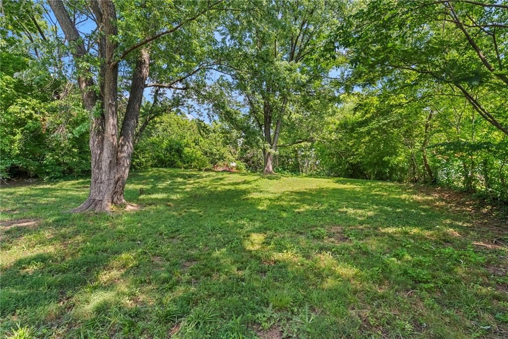 Photo 28 of 31, 4209 Arlington Avenue, Kansas City, MO 64133