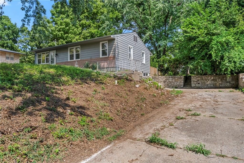 Photo 31 of 31 - 4209 Arlington Avenue, Kansas City, MO 64133