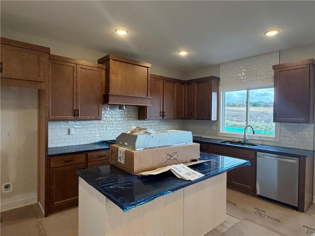 Photo 7 of 26, 830 Reed Drive, Raymore, MO 64083