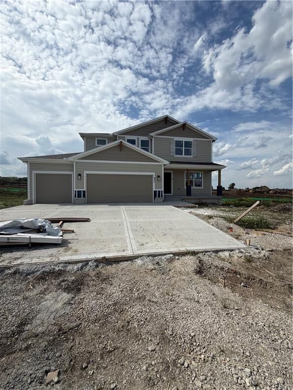 Photo 18 of 26 - 830 Reed Drive, Raymore, MO 64083