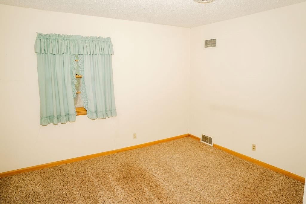 300 Huston Avenue — photo 32