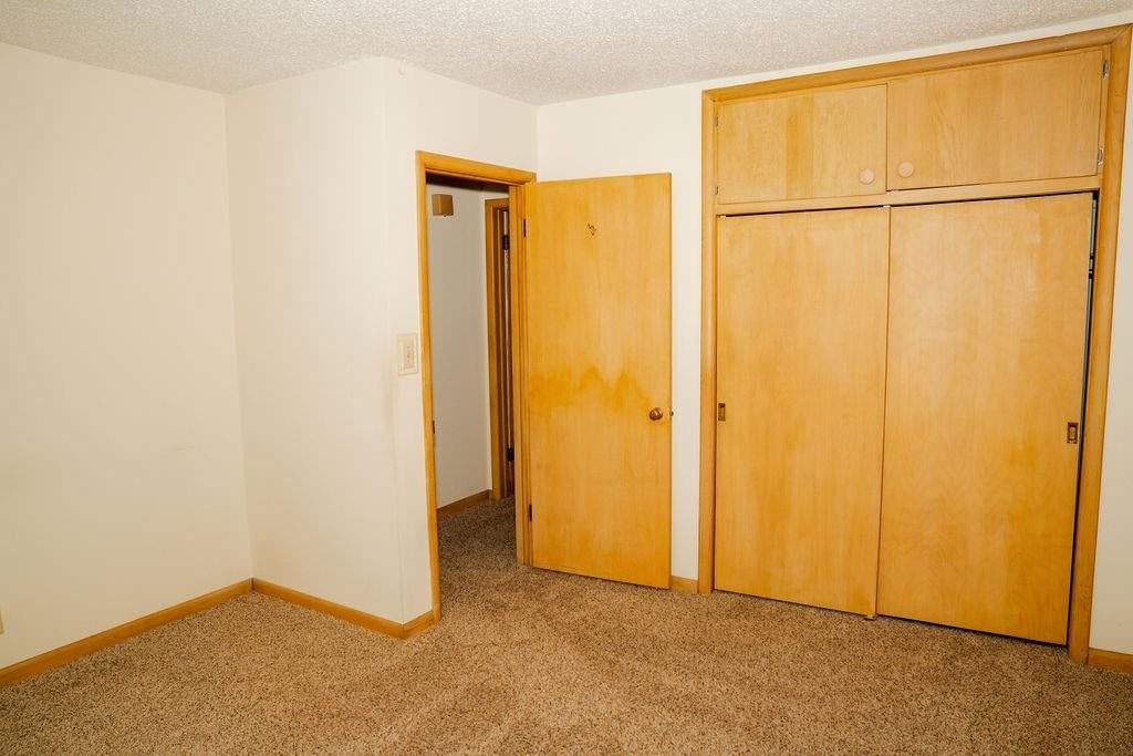 300 Huston Avenue — photo 34