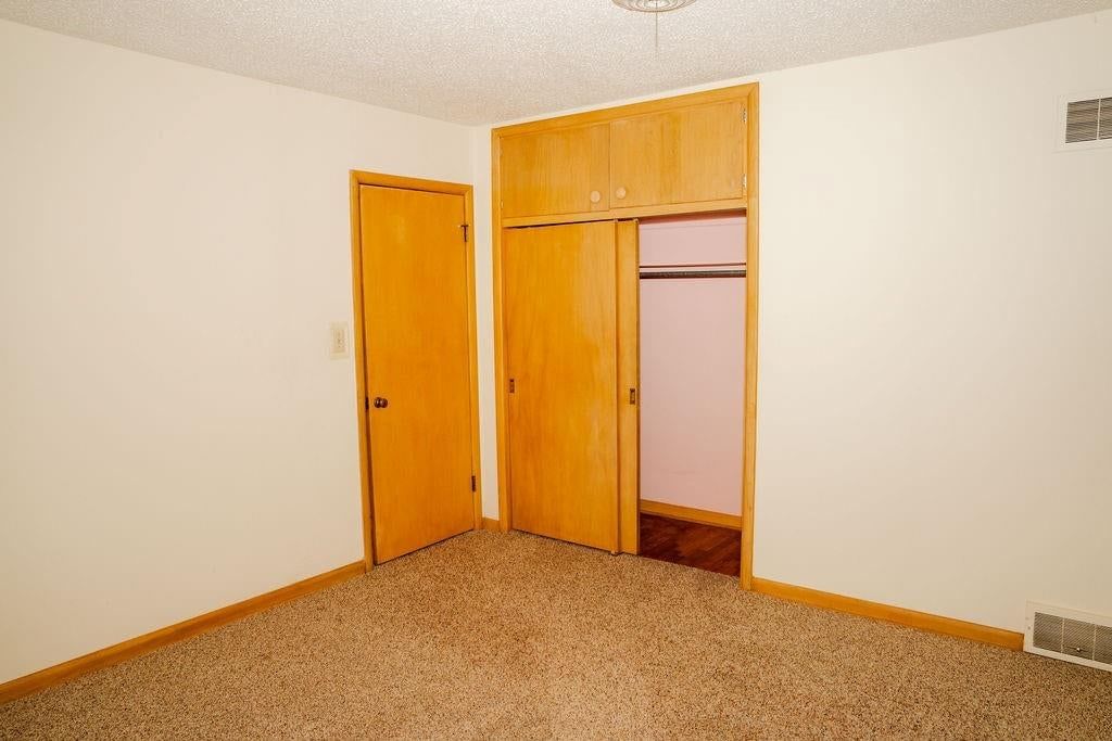 300 Huston Avenue — photo 36