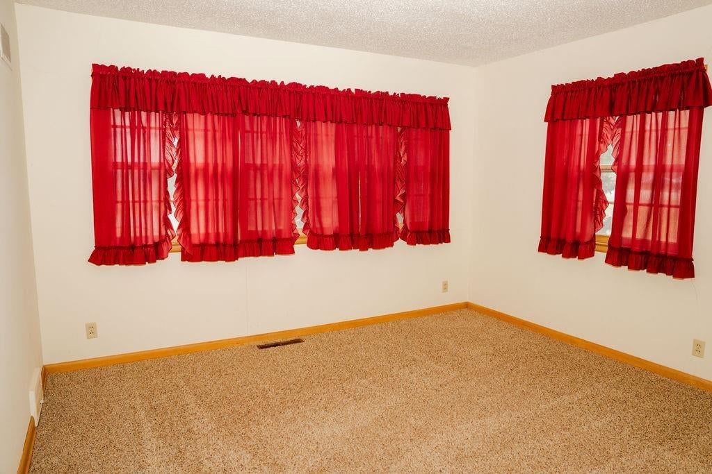 300 Huston Avenue — photo 38