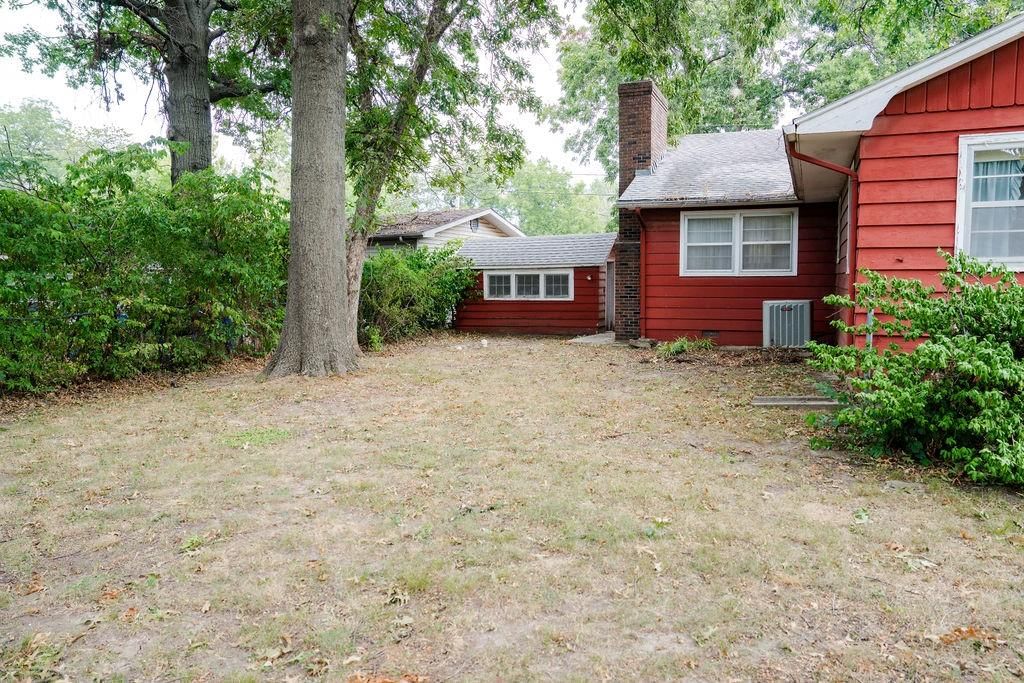 300 Huston Avenue — photo 42