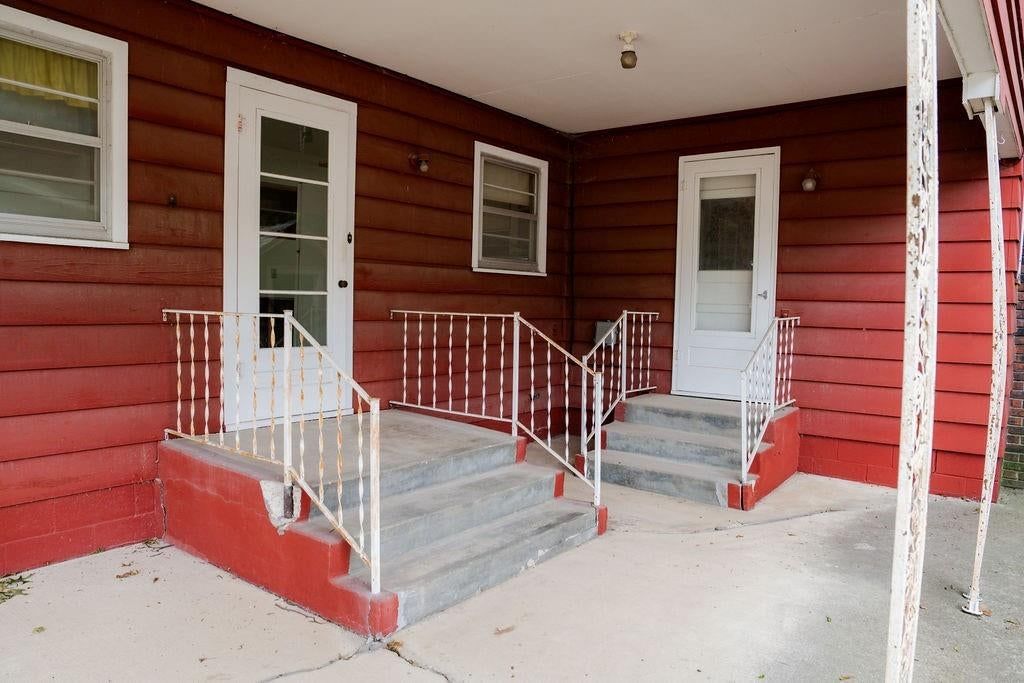 300 Huston Avenue — photo 46