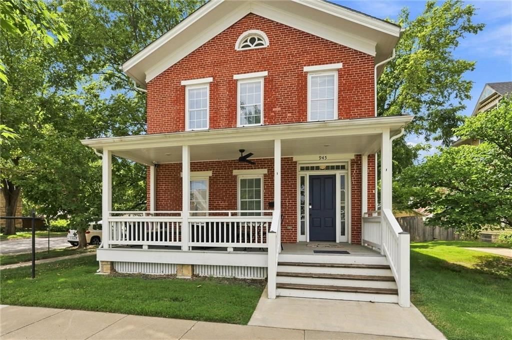 945-945 1/2 Kentucky Street — photo 1