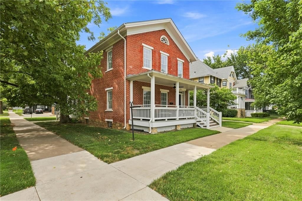 945-945 1/2 Kentucky Street — photo 3