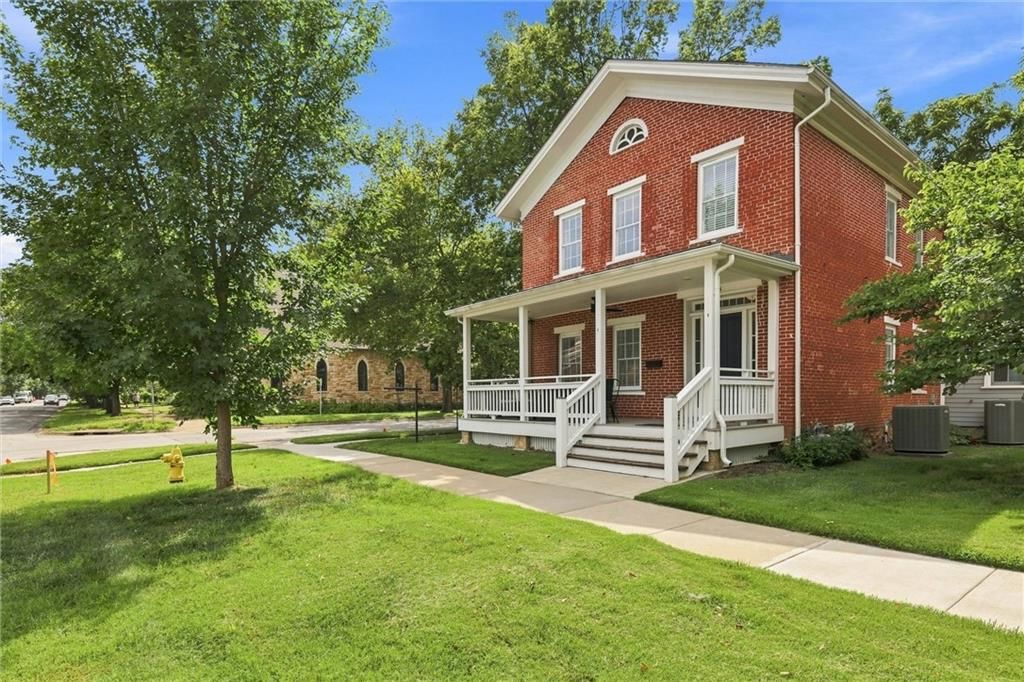 945-945 1/2 Kentucky Street — photo 4