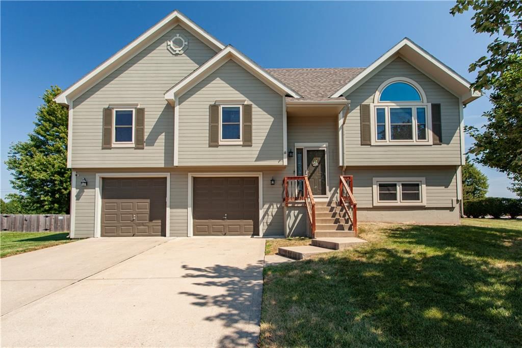 8530 NE 109th Terrace, Kansas City, MO: listing photo 2