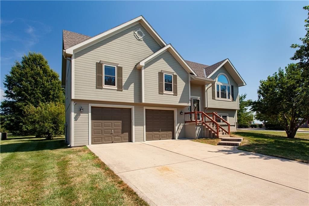 8530 NE 109th Terrace, Kansas City, MO: listing photo 3
