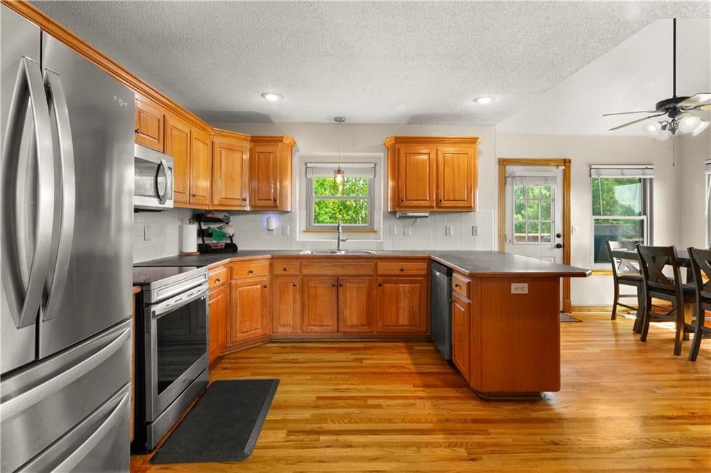 Photo 8 of 37 - 8530 NE 109th Terrace, Kansas City, MO 64157