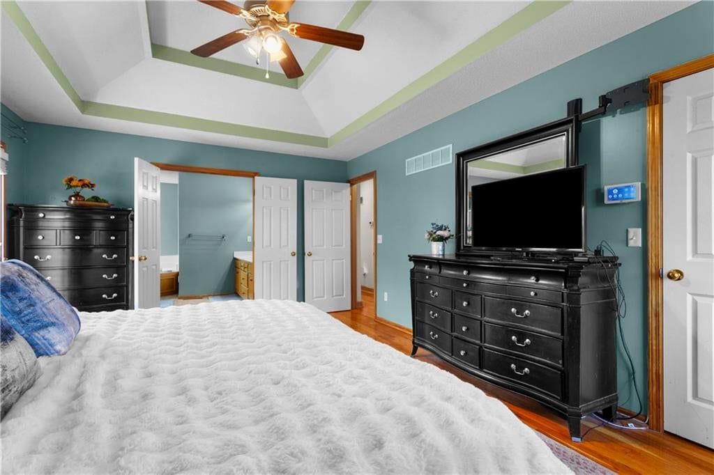 Photo 14 of 37 - 8530 NE 109th Terrace, Kansas City, MO 64157